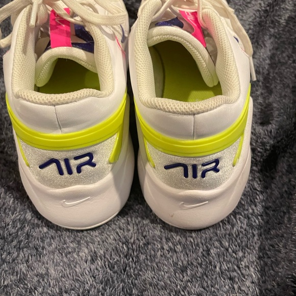 Nike Air Max Bolt womens sneakers - Picture 4 of 5